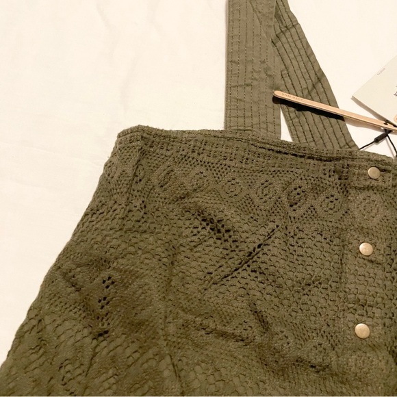 Vera Moda Lace Women’s Top Size Medium - Picture 7 of 16